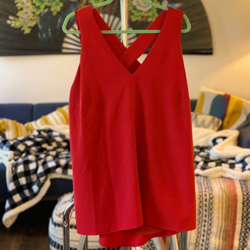 Stylish Crossback Sleeveless Blouse